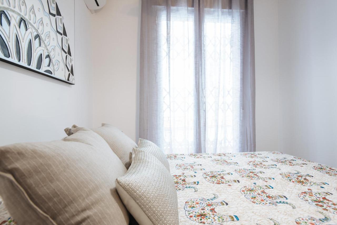 El Apartamento Del Reloj De Sol Sevilla Kültér fotó